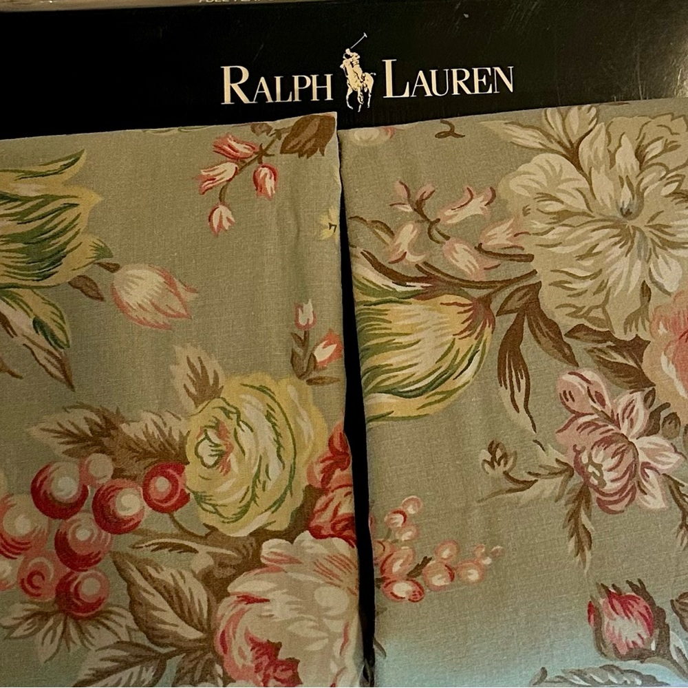 Charlotte King Size Pillow Cases (Brand New)